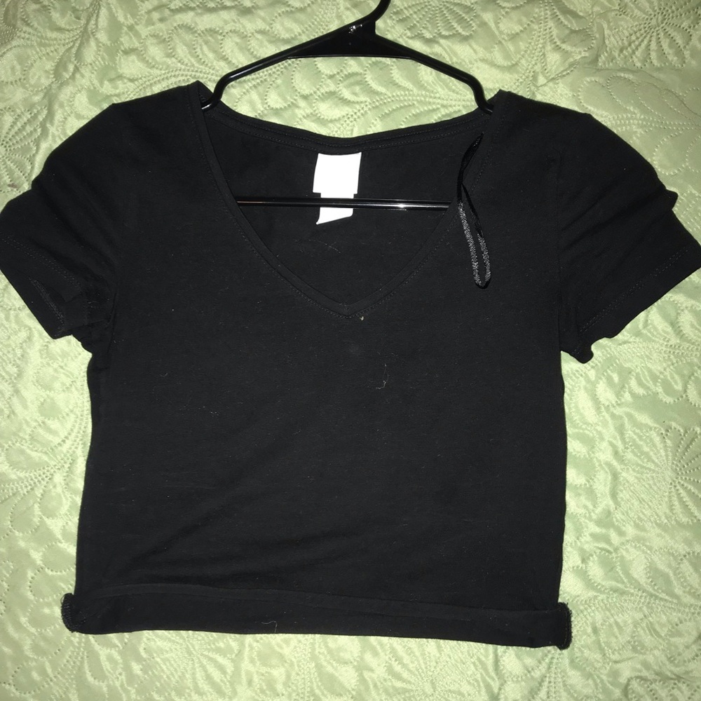 H&M black v-next crop top